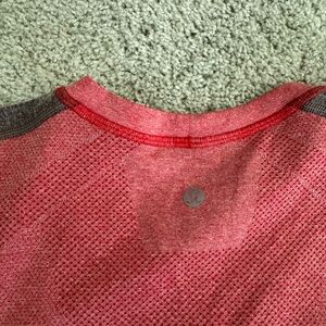 Men’s Lululemon performance tshirt - size XL